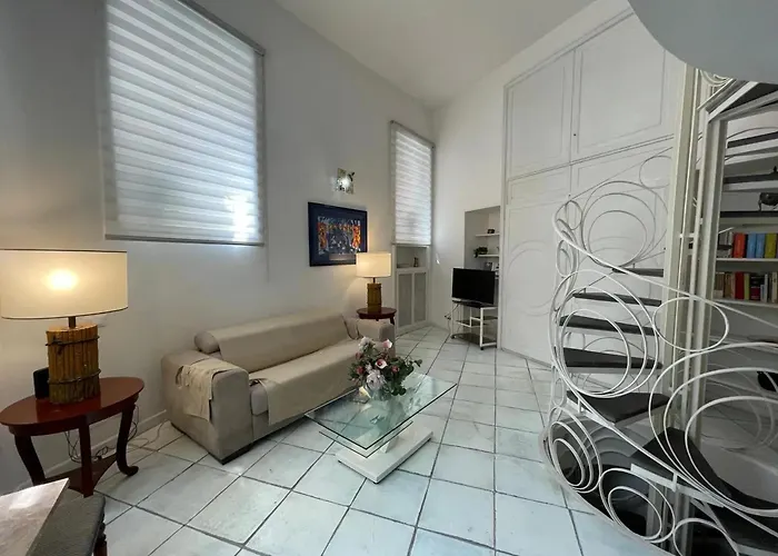 Comfortable In The Heart Of Rome, 65m², View Apartment *
