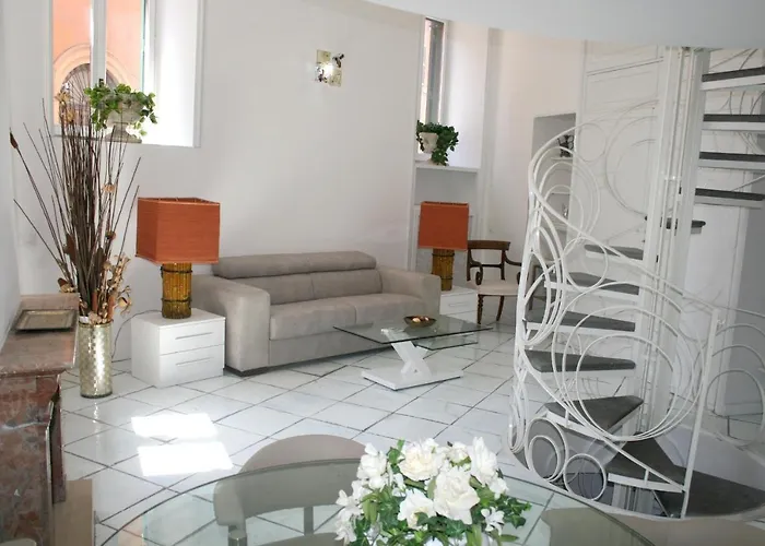 Comfortable In The Heart Of Rome, 65m², View Apartment *